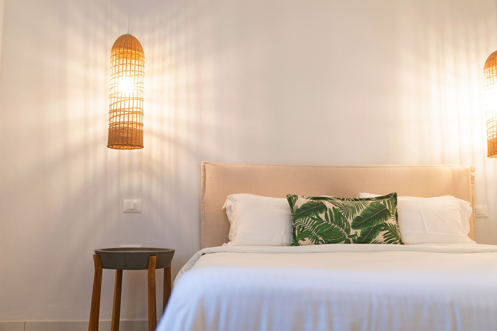 adonis hotel and apartments
