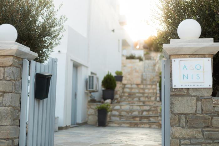 adonis hotel and apartments