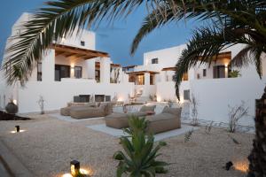 Kosmitis Suites & Villas,Paros>>Naousa,4 star
