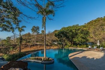mikado natural lodge