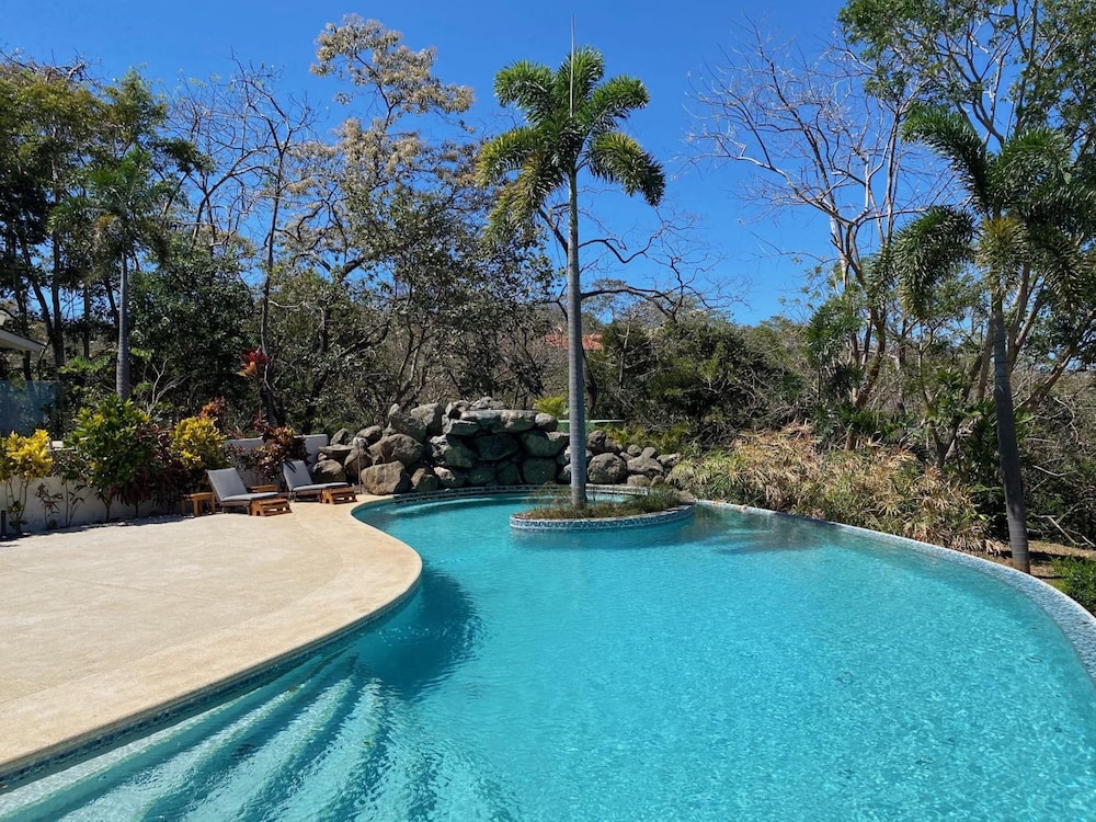 mikado natural lodge