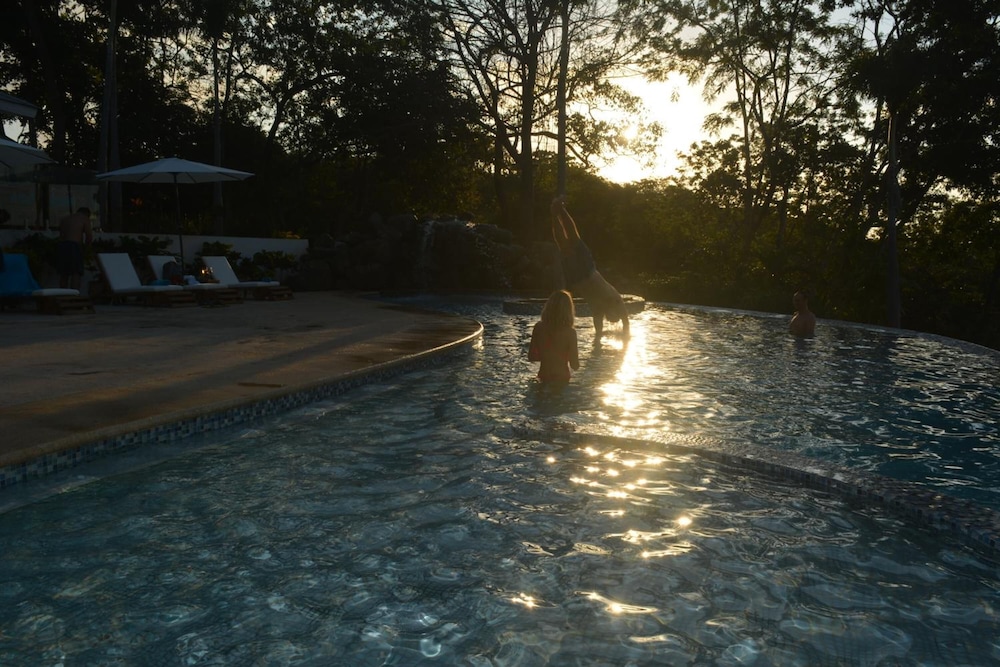 mikado natural lodge