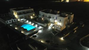 nikos hotel