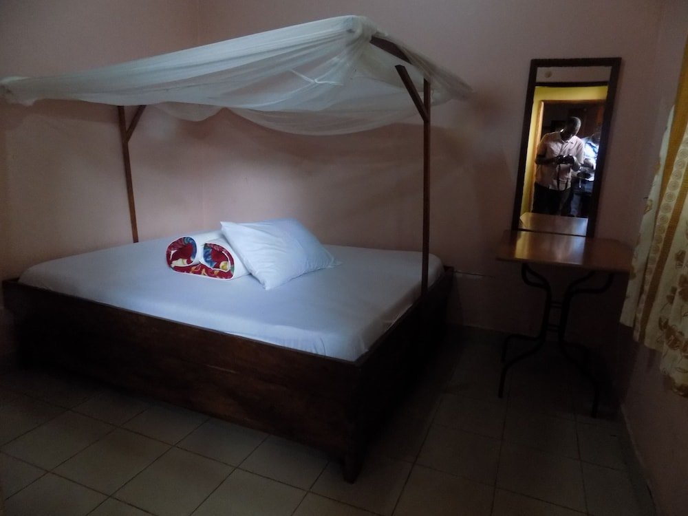 Green Garden Hotel,Near Livingstone International University,3 star
