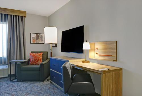 candlewood suites kingston west an ihg hotel