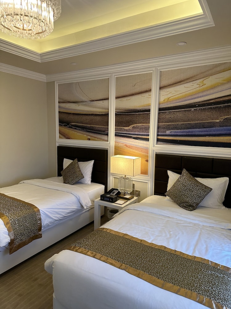 remaj hotel