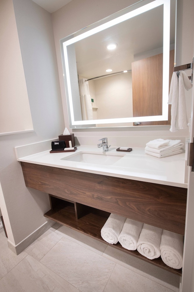 fairfield by marriott edmonton international airport