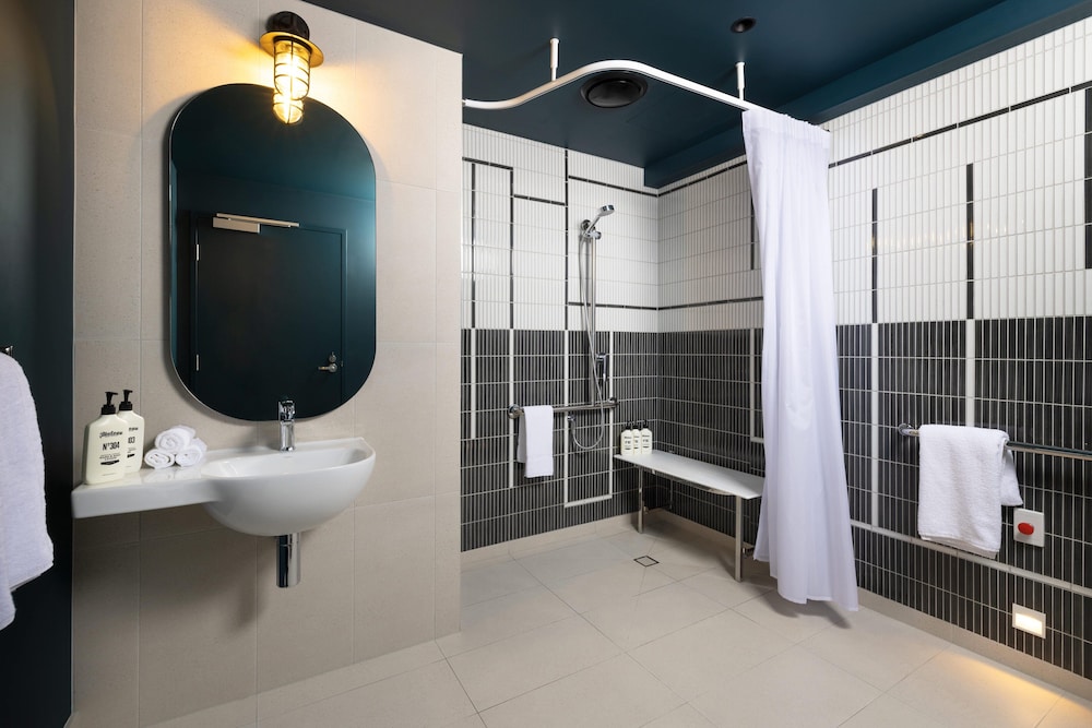 hotel indigo brisbane city centre by ihg