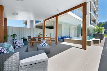 hotel diana south brisbane