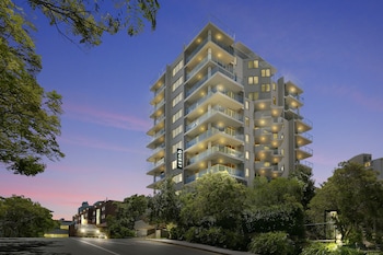 hotel diana south brisbane