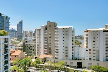 hotel diana south brisbane