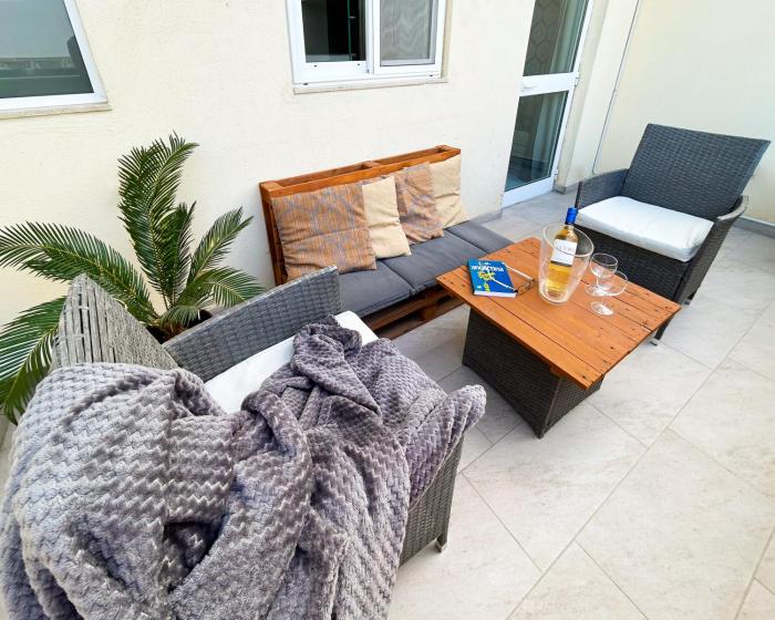 arzella spacious two bedroom apartments