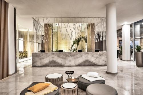 the g hotel
