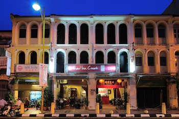 red inn court hostel