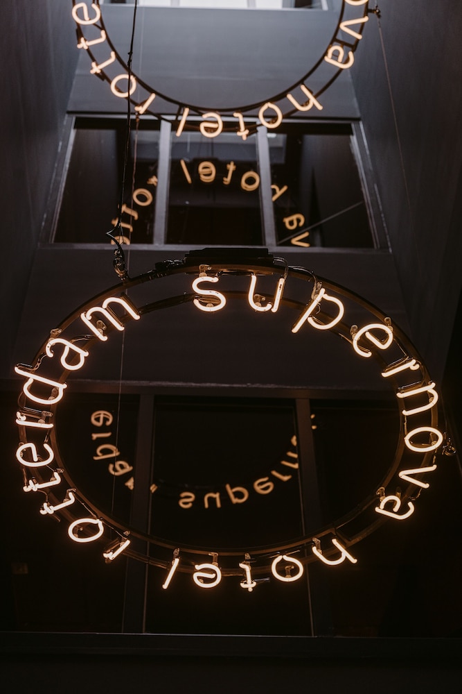 supernova hotel