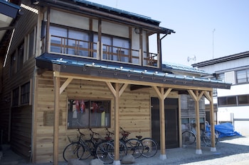 hostel and bar camosiba