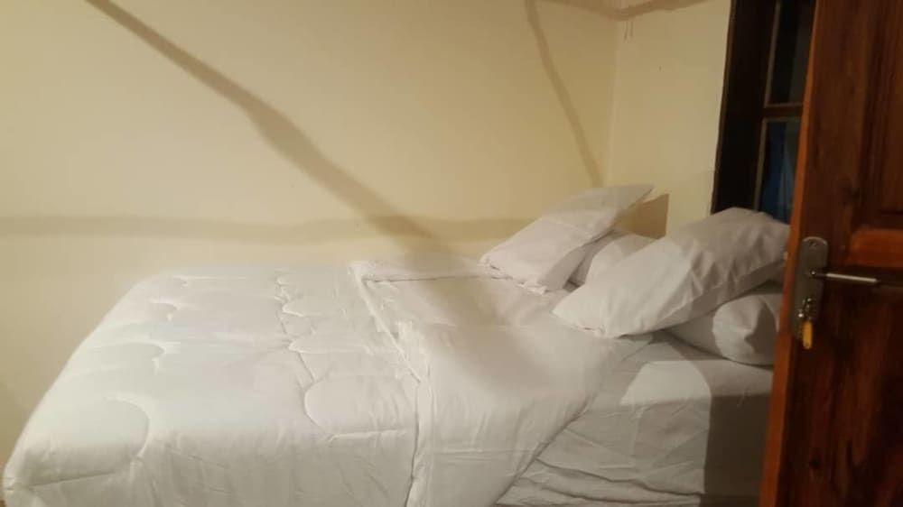 simoonga village backpackers and cafe