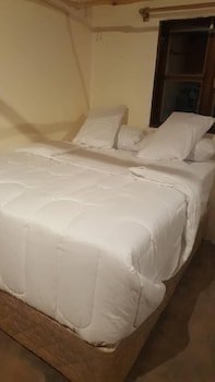 simoonga village backpackers and cafe