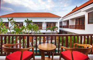 sahadewa suites residence