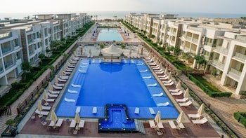 Elite Aroma Resort,,3 star