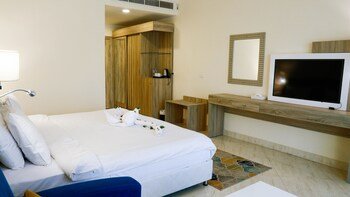 Elite Aroma Resort,,3 star