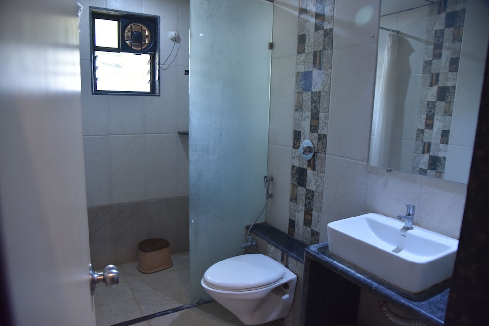 laguna beach resort murud