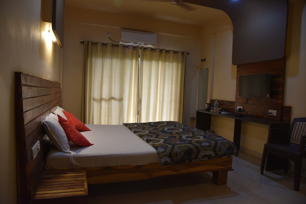 laguna beach resort murud