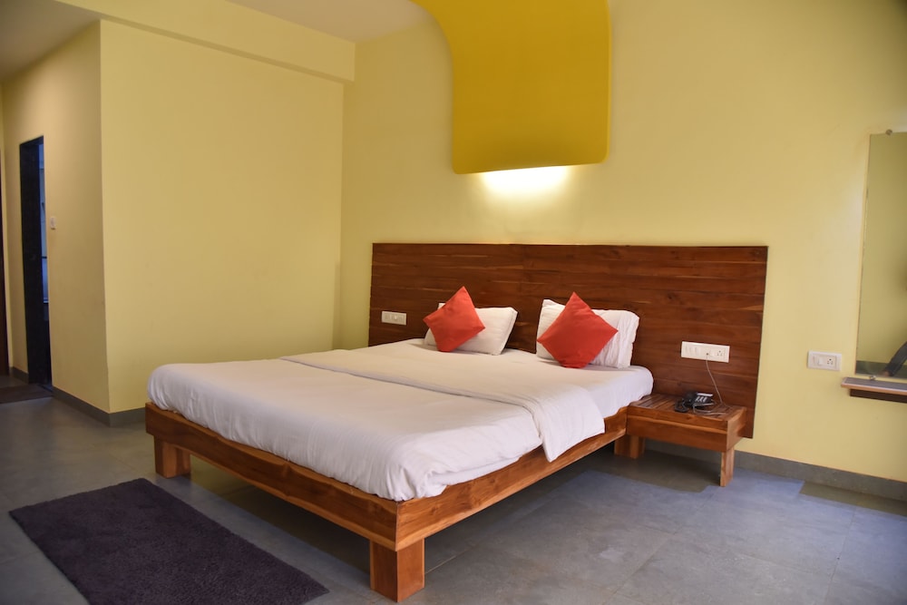 laguna beach resort murud