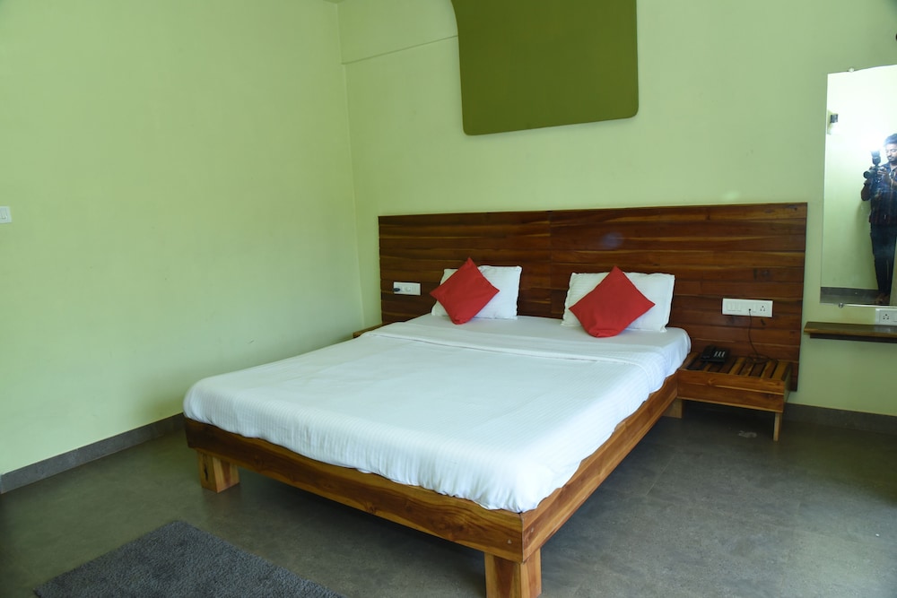 laguna beach resort murud