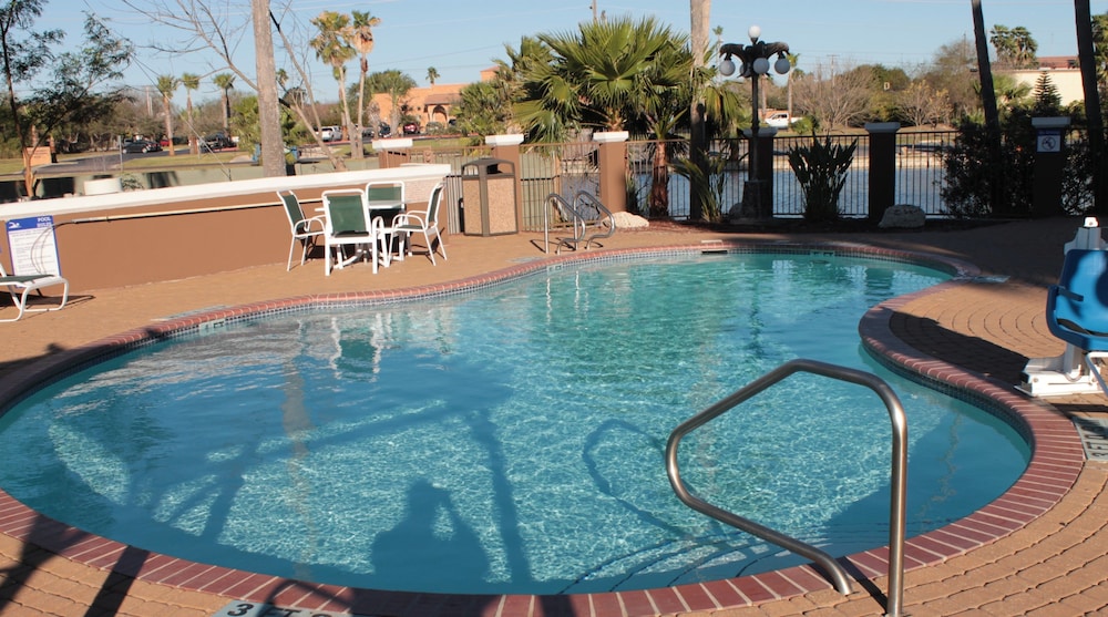 holiday inn express hotel and suites brownsville by ihg