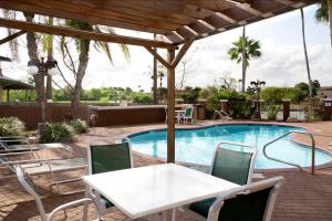 holiday inn express hotel and suites brownsville by ihg