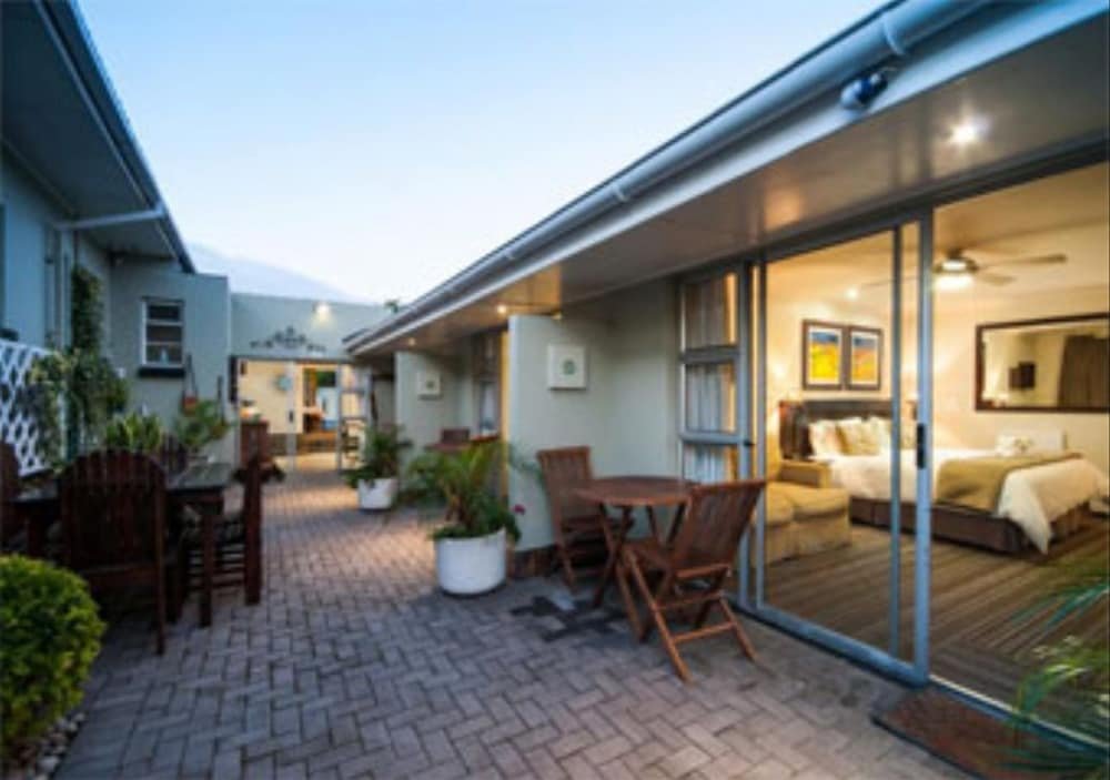 hobie beach guest house