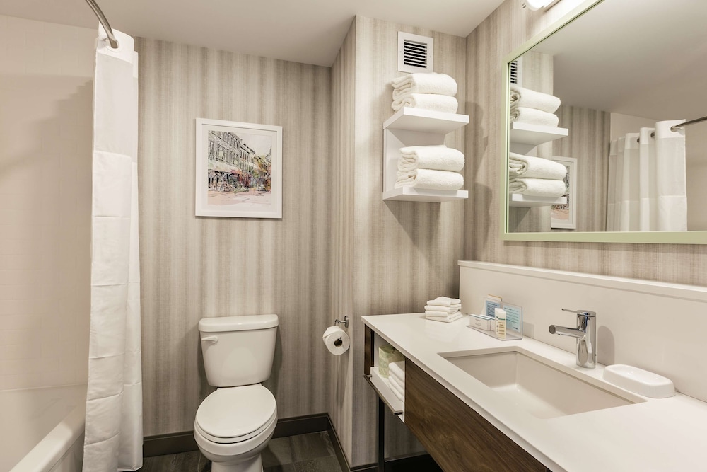 hampton inn and suites by hilton quebec city beauport