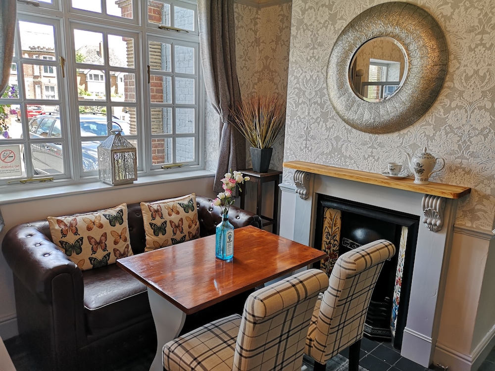 the woolpack inn