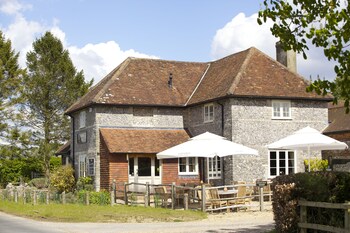 the woolpack country inn