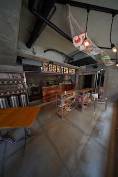 book tea bed shinjuku gyoen