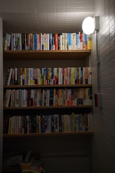 book tea bed shinjuku gyoen