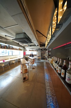 book tea bed shinjuku gyoen