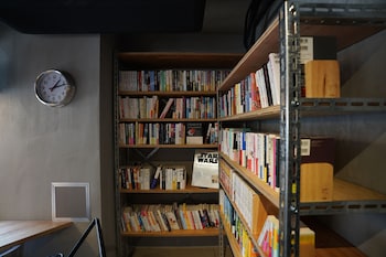 book tea bed shinjuku gyoen