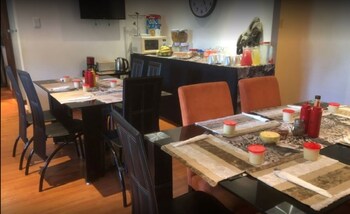 asante sana guesthouse