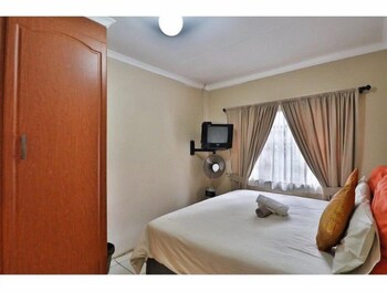 asante sana guesthouse