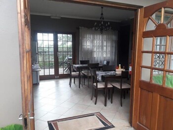 asante sana guesthouse