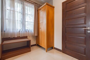 reddoorz near simpang dago 2