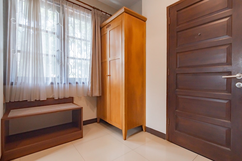 reddoorz near simpang dago 2