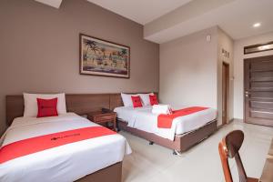 reddoorz near simpang dago 2