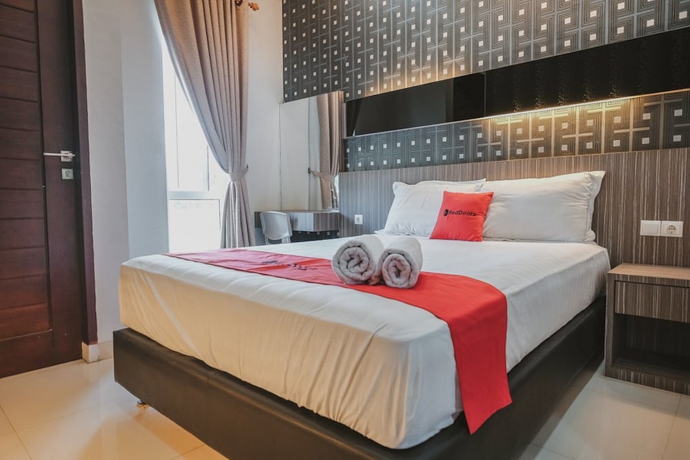 reddoorz jamin ginting medan