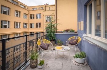 city leaf apartments by adrez living