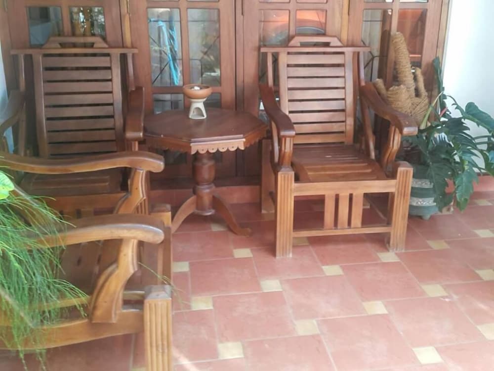 palm hill guest house