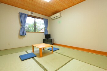 pension sea forest