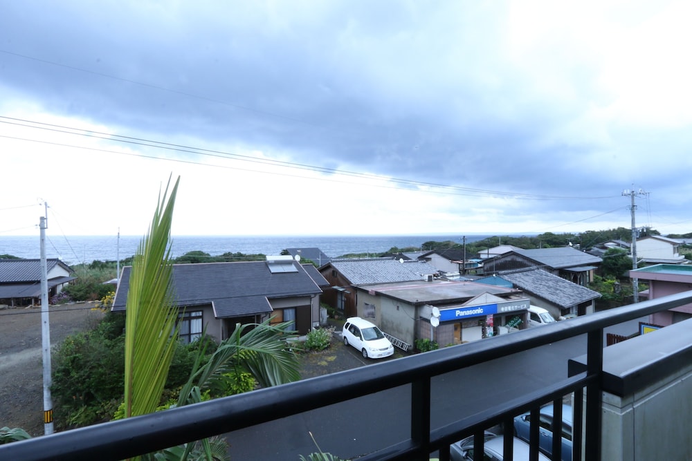 pension sea forest